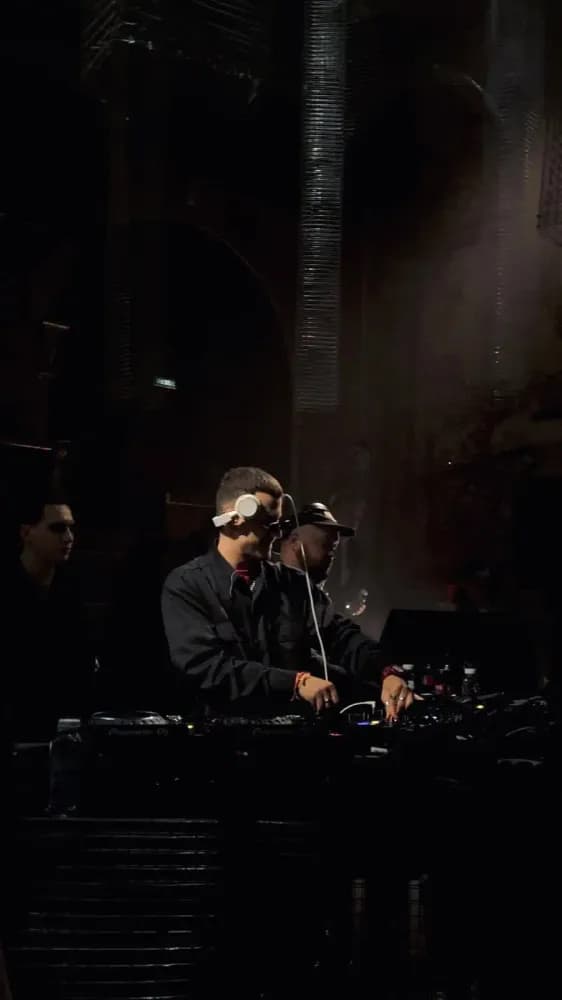 Слайд из фотографий школы Pioneer DJ School