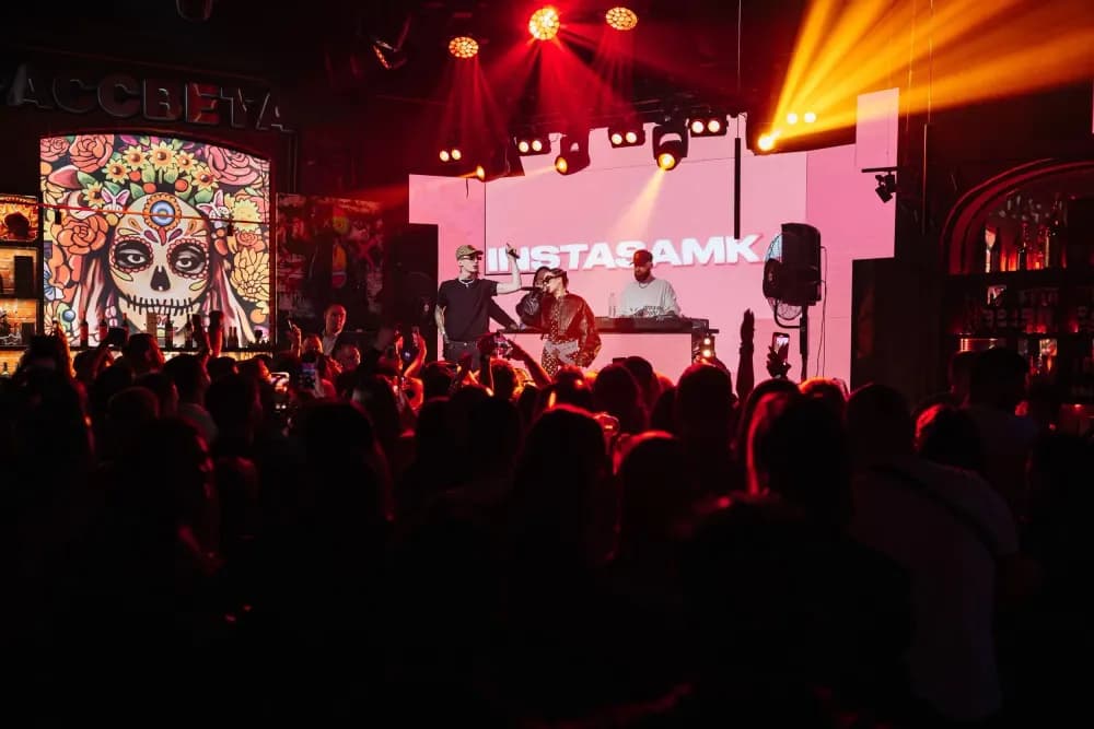 Слайд из фотографий школы Pioneer DJ School