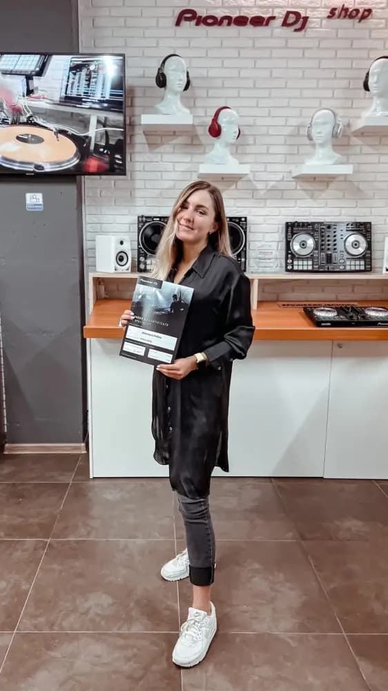 Видео отзыв о Pioneer DJ School