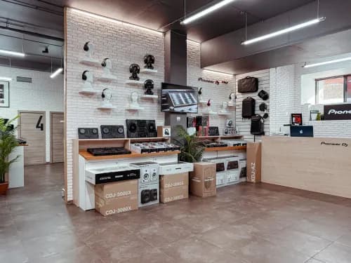 Фото Pioneer DJ School